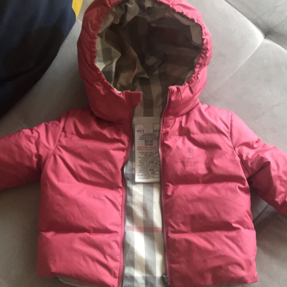 INFANT GIRLS BURBERRY COAT....